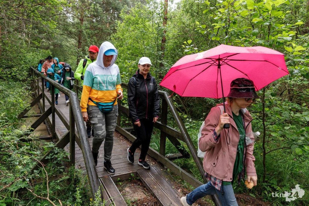 Wspólnie wyruszyli na Piekielny Szlak, by zobaczyć ślady dinozaurów [fotorelacja]