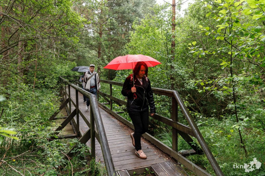Wspólnie wyruszyli na Piekielny Szlak, by zobaczyć ślady dinozaurów [fotorelacja]