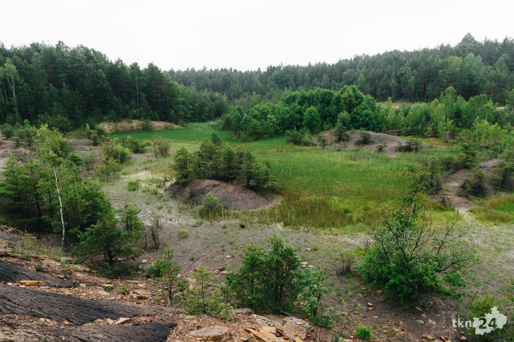 Wspólnie wyruszyli na Piekielny Szlak, by zobaczyć ślady dinozaurów [fotorelacja]