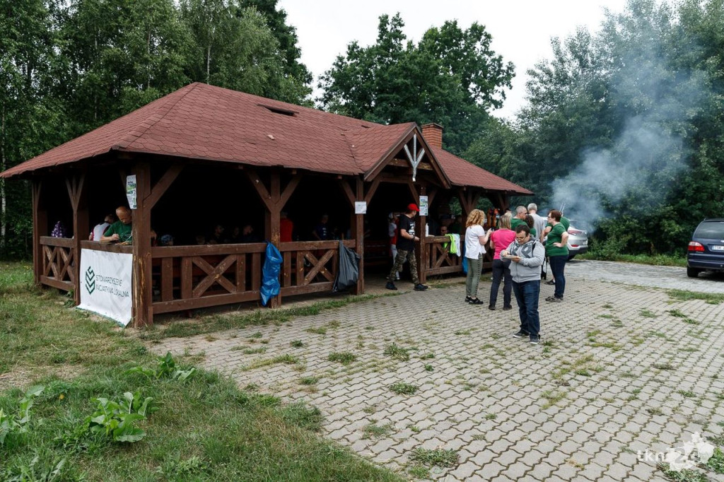 Wspólnie wyruszyli na Piekielny Szlak, by zobaczyć ślady dinozaurów [fotorelacja]