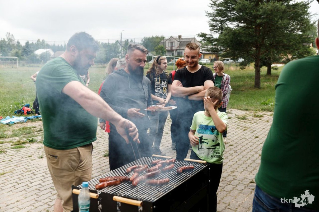 Wspólnie wyruszyli na Piekielny Szlak, by zobaczyć ślady dinozaurów [fotorelacja]