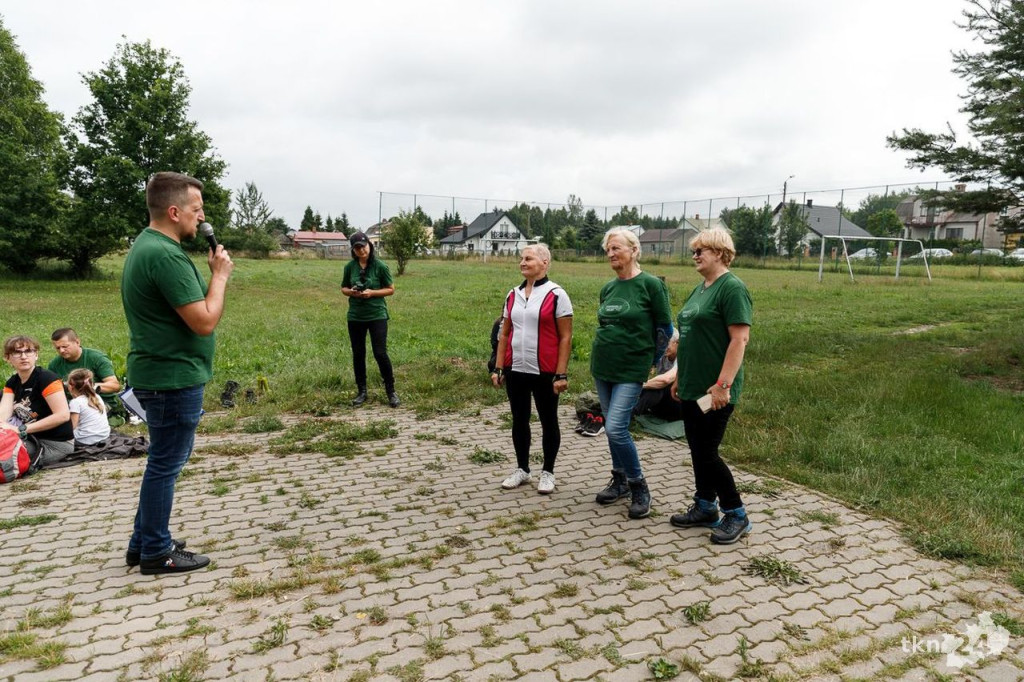 Wspólnie wyruszyli na Piekielny Szlak, by zobaczyć ślady dinozaurów [fotorelacja]