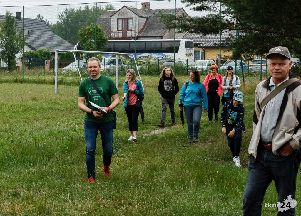 Wspólnie wyruszyli na Piekielny Szlak, by zobaczyć ślady dinozaurów [fotorelacja]