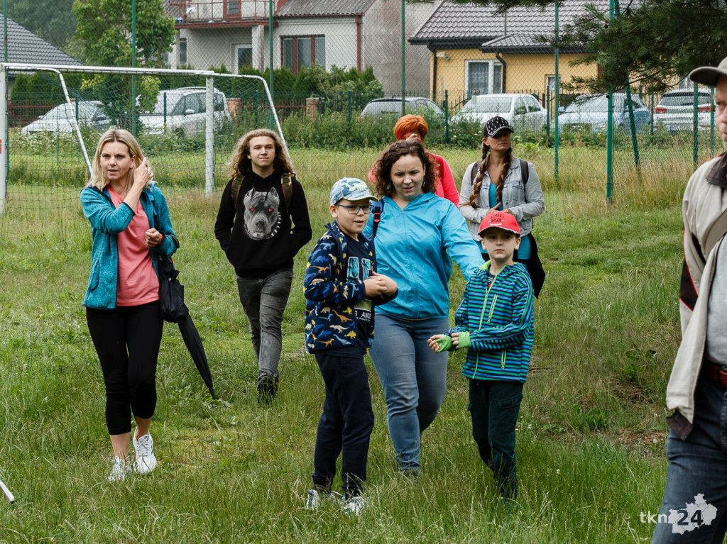 Wspólnie wyruszyli na Piekielny Szlak, by zobaczyć ślady dinozaurów [fotorelacja]