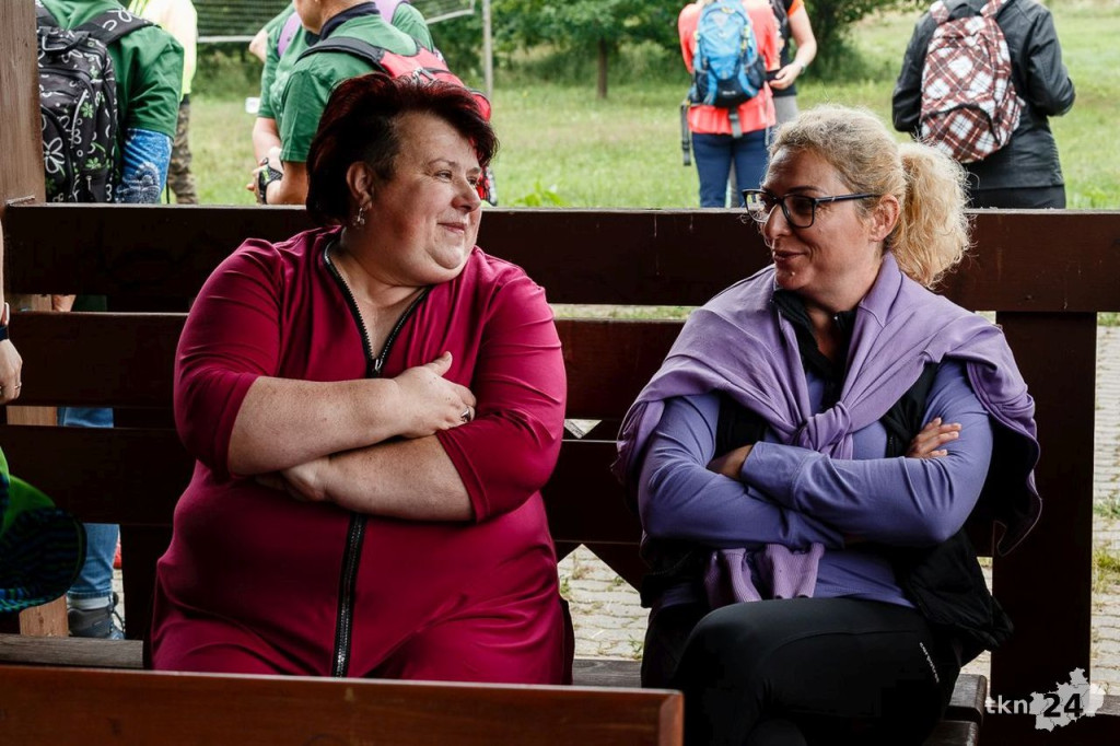 Wspólnie wyruszyli na Piekielny Szlak, by zobaczyć ślady dinozaurów [fotorelacja]