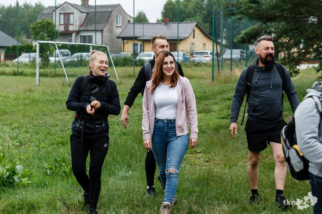 Wspólnie wyruszyli na Piekielny Szlak, by zobaczyć ślady dinozaurów [fotorelacja]