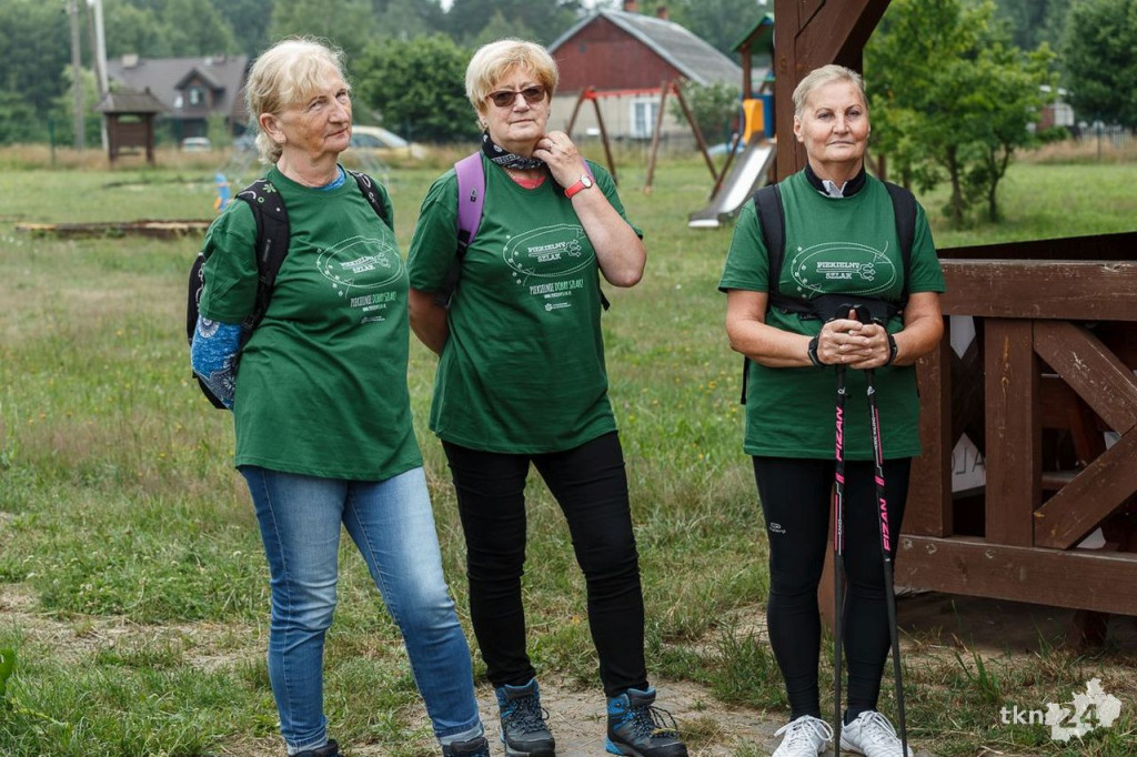 Wspólnie wyruszyli na Piekielny Szlak, by zobaczyć ślady dinozaurów [fotorelacja]