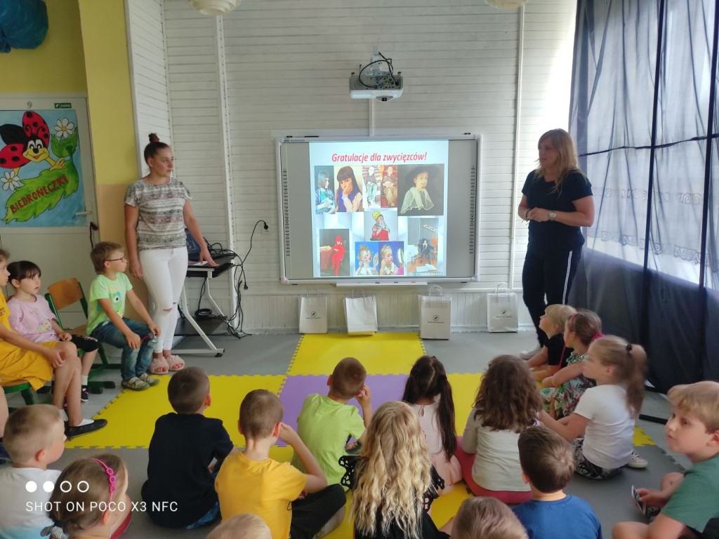 Wcielili się w postacie z obrazów [zdjęcia]