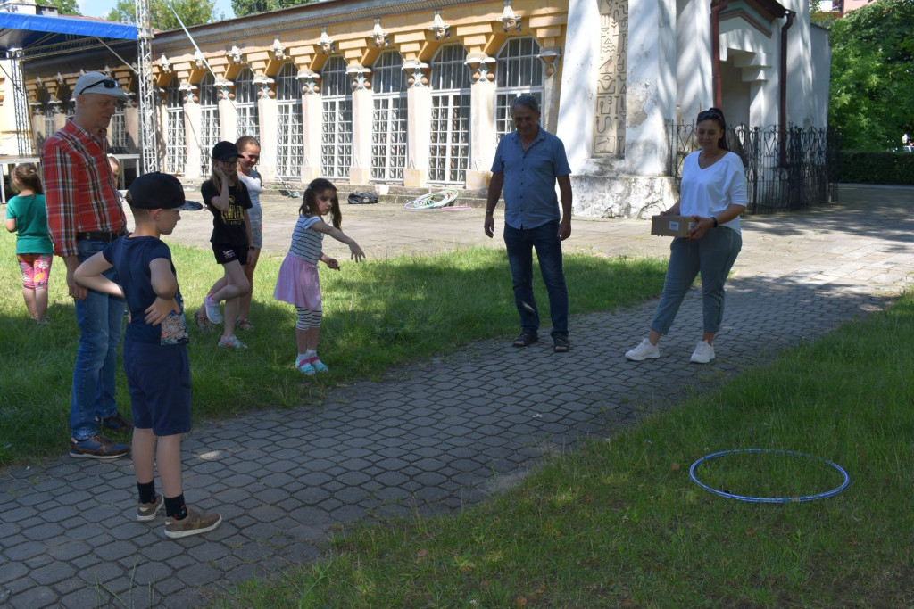 Bawili się i wykuwali gwoździe. Fotorelacja z I turnusu Wakacyjnego Klubu Dziecka