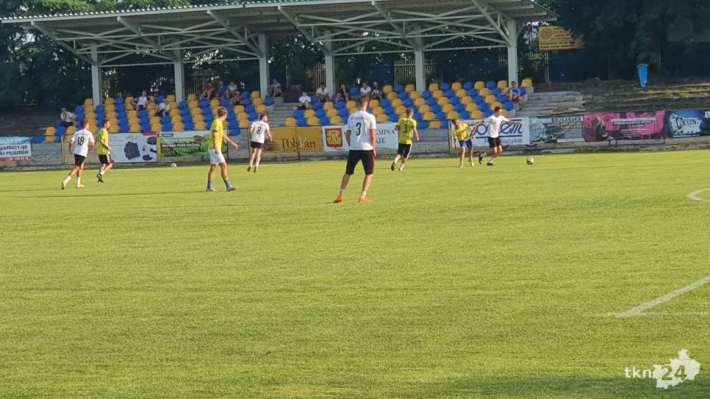 Utalentowani piłkarze zmierzyli się z Neptunem Końskie [wideo, zdjęcia]
