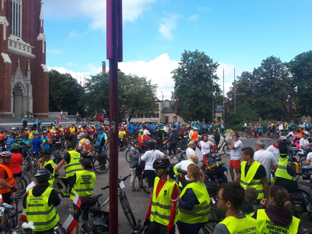 Po raz czwarty pojechali rowerami na Jasną Górę z Modliszewic [zdjęcia]