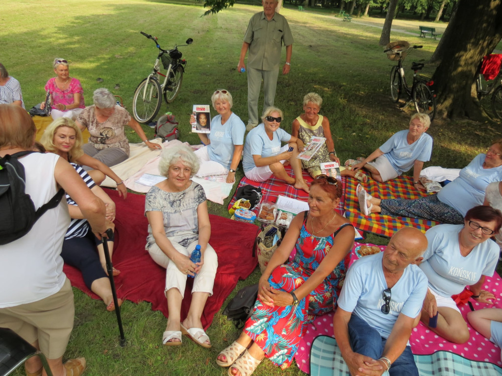 Seniorzy chcą być aktywni. Zapraszają na pikniki w Parku [zdjęcia]