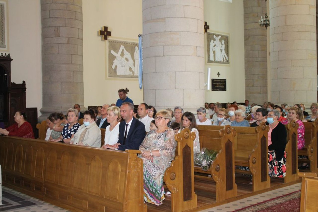 Wierni z Miedzierzy powitali nowego proboszcza i wikariusza [zdjęcia]