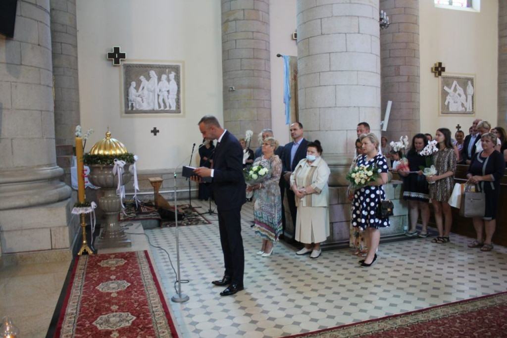 Wierni z Miedzierzy powitali nowego proboszcza i wikariusza [zdjęcia]