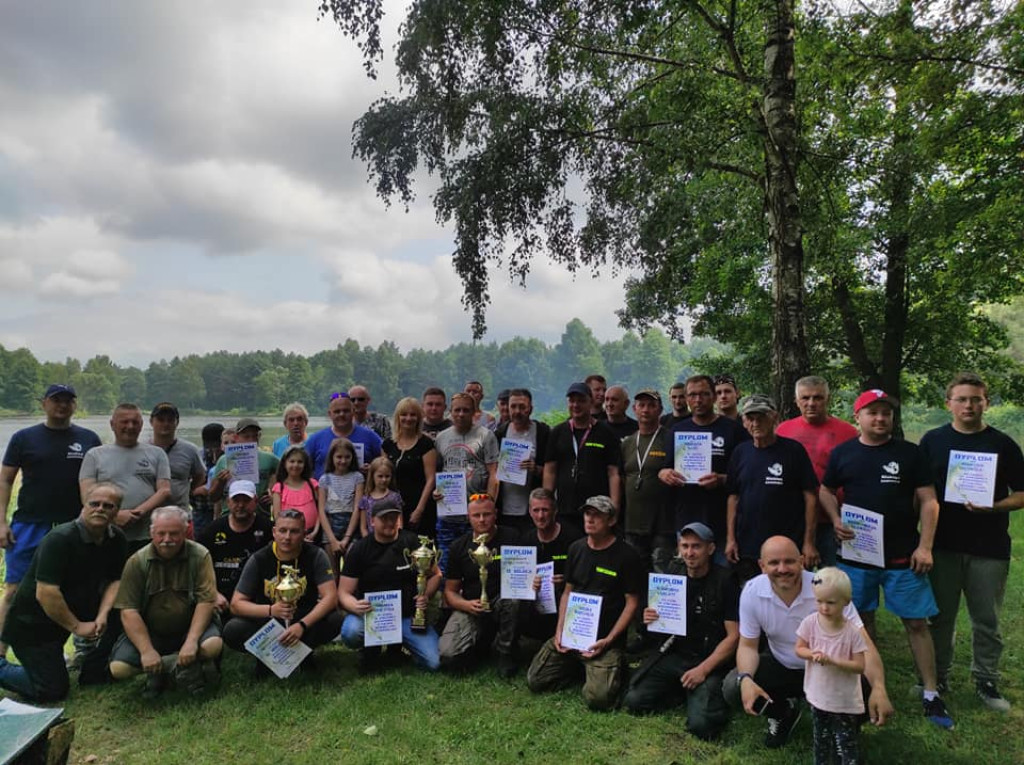 Wędkarze rywalizowali o Puchar Burmistrza Stąporkowa [zdjęcia]