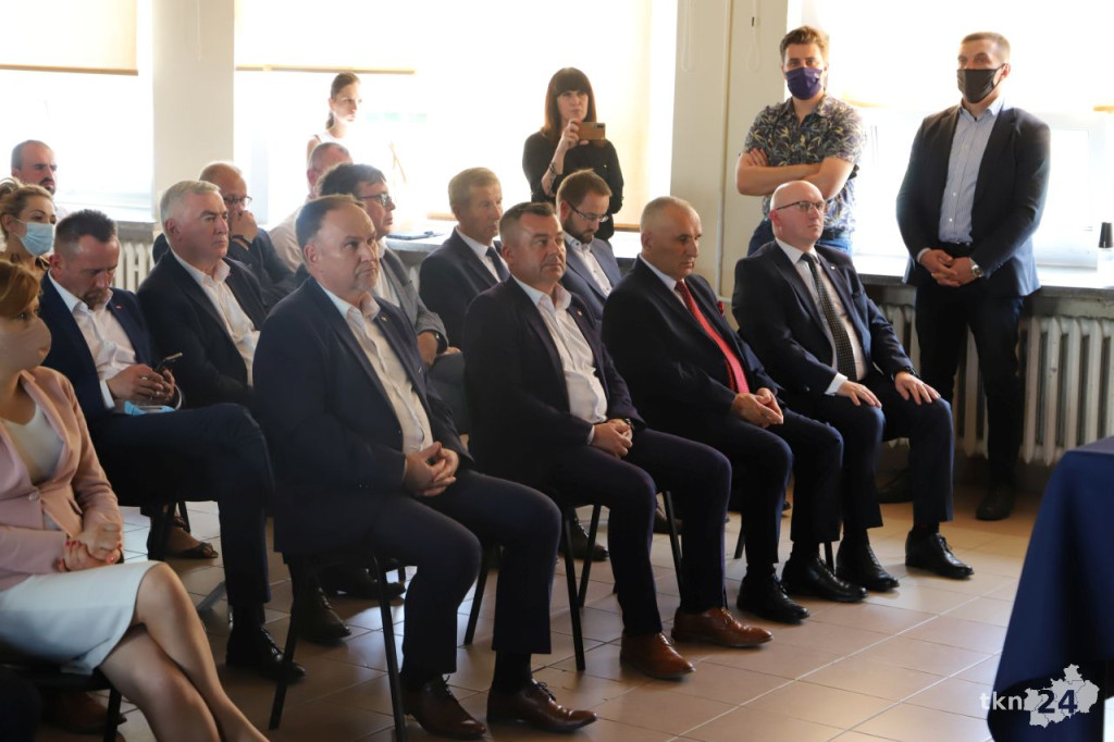 Premier Morawiecki w Końskich na zamkniętych spotkaniach [wideo, zdjęcia]
