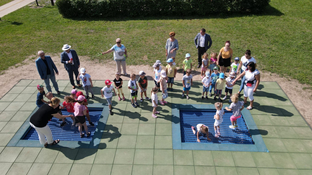 Przedszkolaki zainaugurowały działanie trampolin w Jordanie [wideo, zdjęcia]