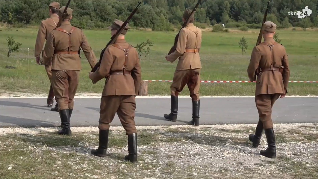 Rekonstrukcje i ułańskie święto w Białym Ługu [wideo, zdjęcia]