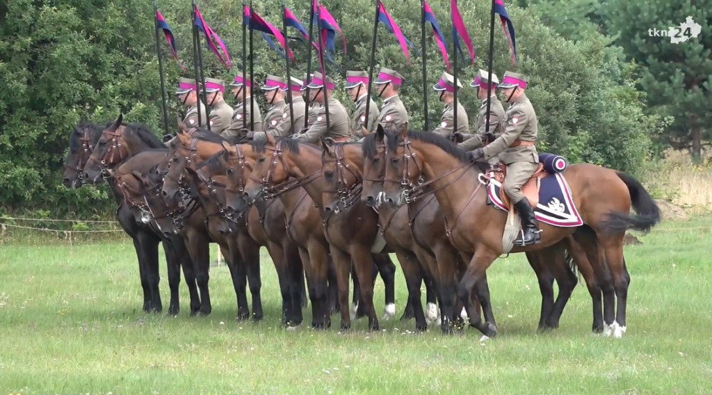 Rekonstrukcje i ułańskie święto w Białym Ługu [wideo, zdjęcia]