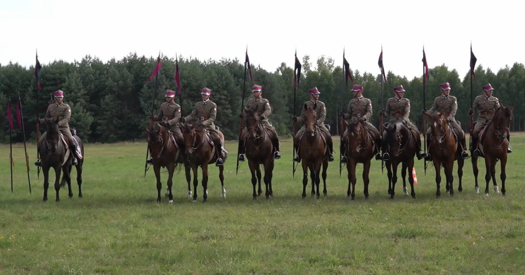 Rekonstrukcje i ułańskie święto w Białym Ługu [wideo, zdjęcia]