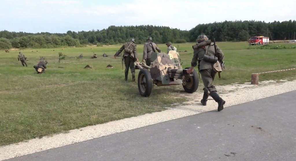 Rekonstrukcje i ułańskie święto w Białym Ługu [wideo, zdjęcia]