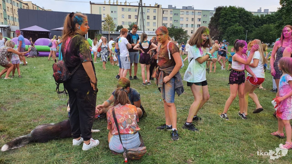 Kolorowo w Końskich! Świetna zabawa podczas festiwali baniek i kolorów [wideo, zdjęcia]