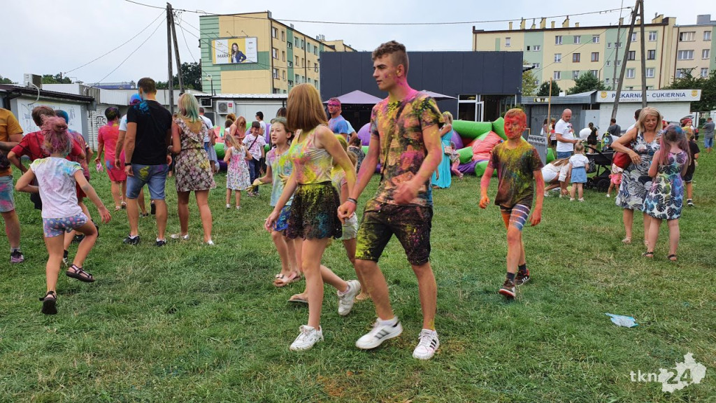 Kolorowo w Końskich! Świetna zabawa podczas festiwali baniek i kolorów [wideo, zdjęcia]