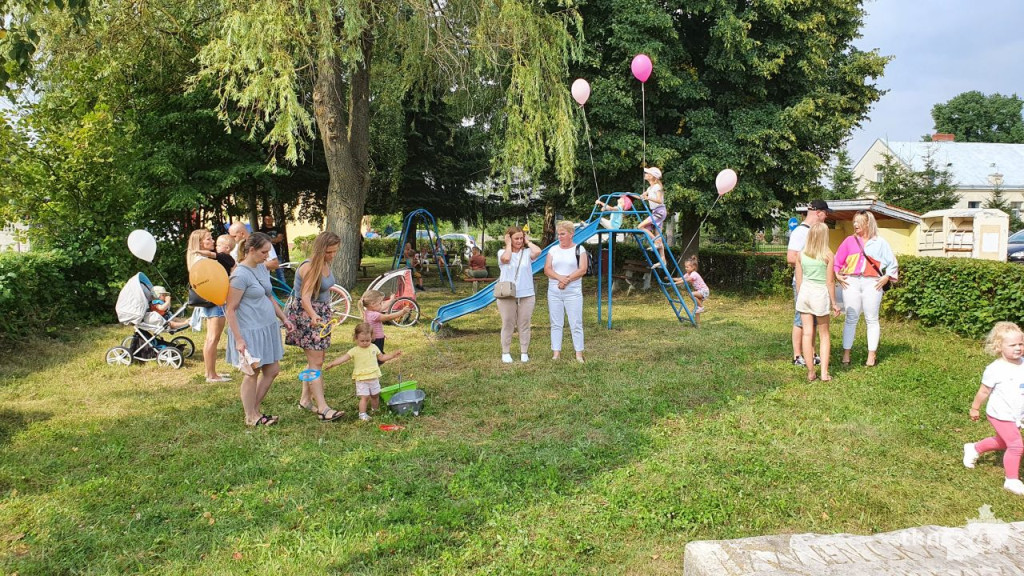 Wiele atrakcji dla osób w każdym wieku podczas festynu w Bedlnie [wideo, zdjęcia]