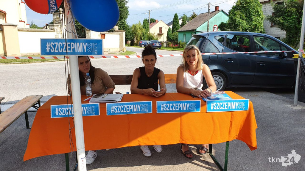 Wiele atrakcji dla osób w każdym wieku podczas festynu w Bedlnie [wideo, zdjęcia]