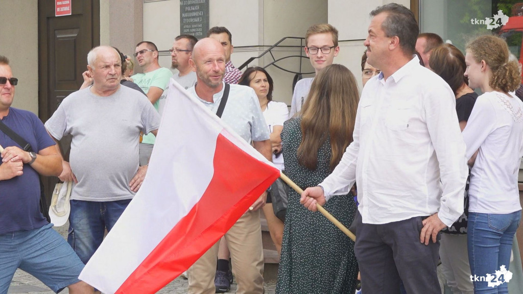 Końskie: Obchody w `Godzinę W` [wideo, zdjęcia]