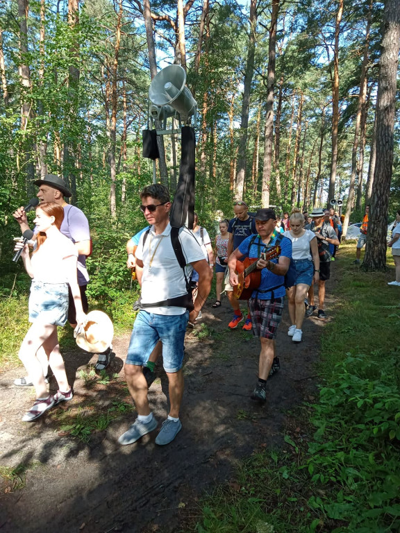 Nasi na pątniczym szlaku. Fotorelacja z pierwszego dnia wędrówki