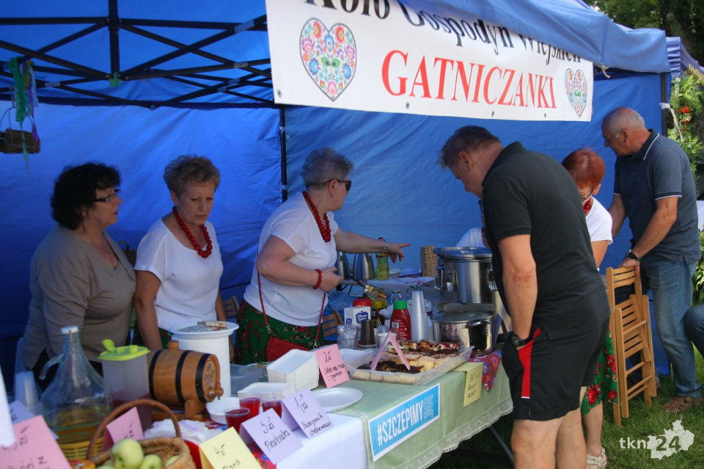 WIDEO: Niedziela na ludowo w koneckim parku [fotogaleria]