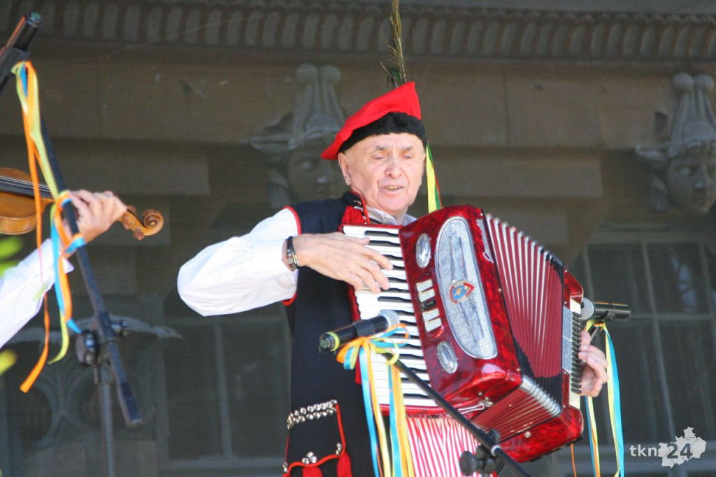 WIDEO: Niedziela na ludowo w koneckim parku [fotogaleria]