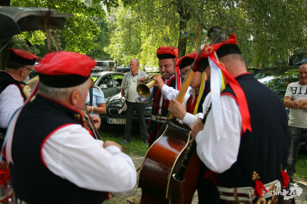 WIDEO: Niedziela na ludowo w koneckim parku [fotogaleria]