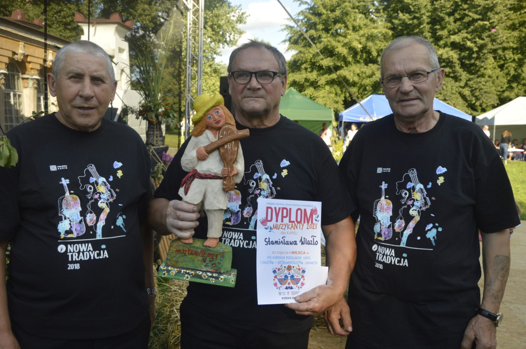 WIDEO: Niedziela na ludowo w koneckim parku [fotogaleria]