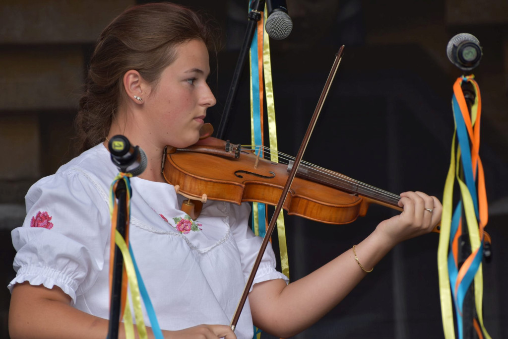 WIDEO: Niedziela na ludowo w koneckim parku [fotogaleria]
