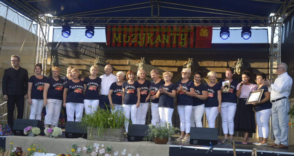 WIDEO: Niedziela na ludowo w koneckim parku [fotogaleria]