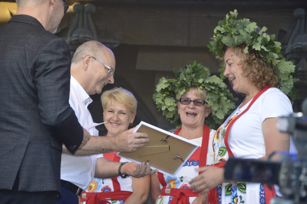 WIDEO: Niedziela na ludowo w koneckim parku [fotogaleria]