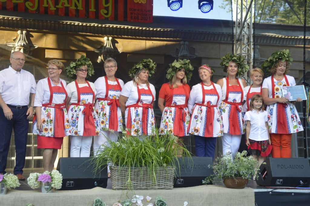 WIDEO: Niedziela na ludowo w koneckim parku [fotogaleria]