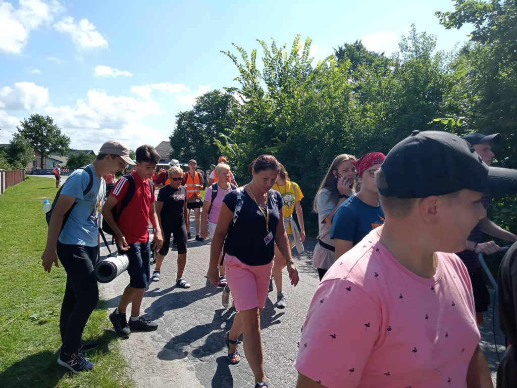 Za naszymi pielgrzymami kolejny dzień marszu [fotorelacja]