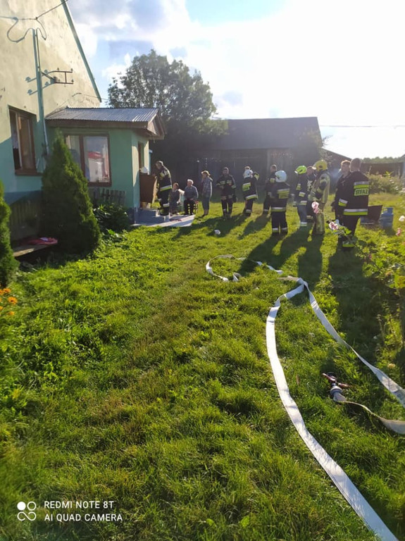 Pożar w domu w Węgrzynie [zdjęcia]