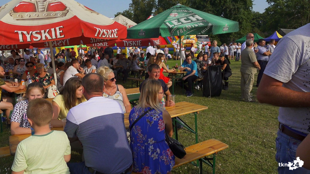 `Mejk` gwiazdą charytatywnego festynu dla Sławka w Mninie [wideo, zdjęcia]