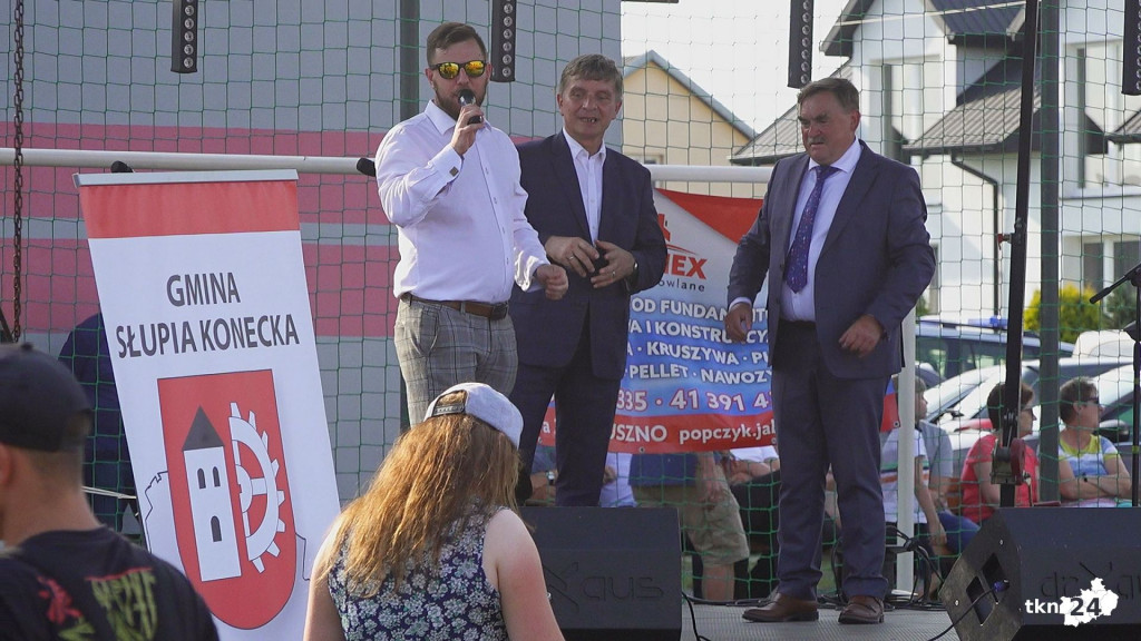 `Mejk` gwiazdą charytatywnego festynu dla Sławka w Mninie [wideo, zdjęcia]