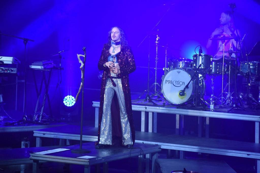 Michał Szpak porwał tłumy w koneckiej hali sportowej! [wideo, zdjęcia]