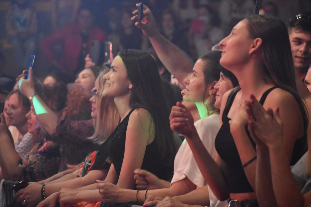Michał Szpak porwał tłumy w koneckiej hali sportowej! [wideo, zdjęcia]