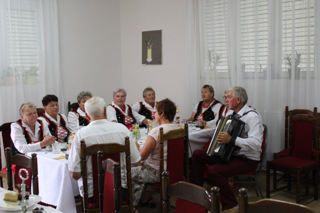 Wieńce z Pijanowa i Wólki najładniejsze na gminnych dożynkach