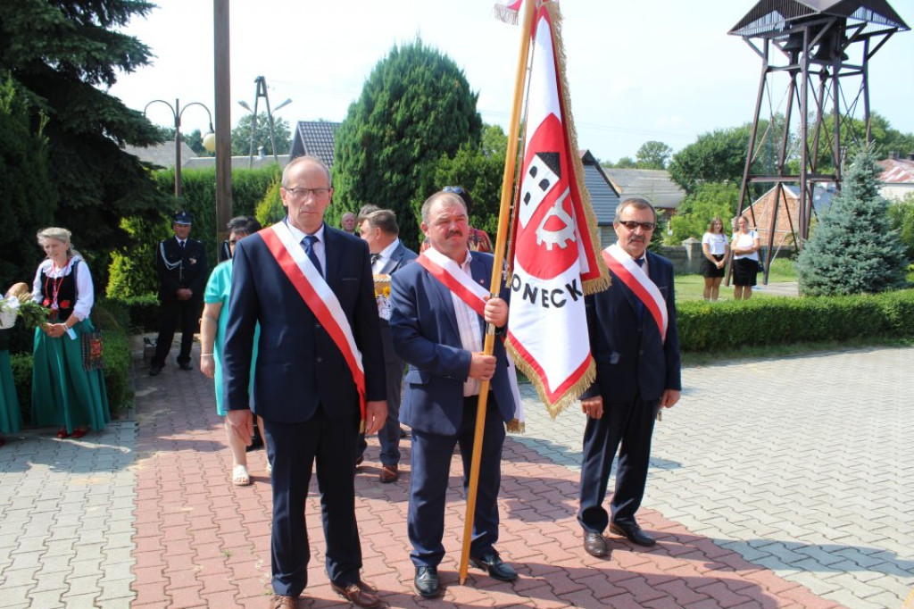 Wieńce z Pijanowa i Wólki najładniejsze na gminnych dożynkach
