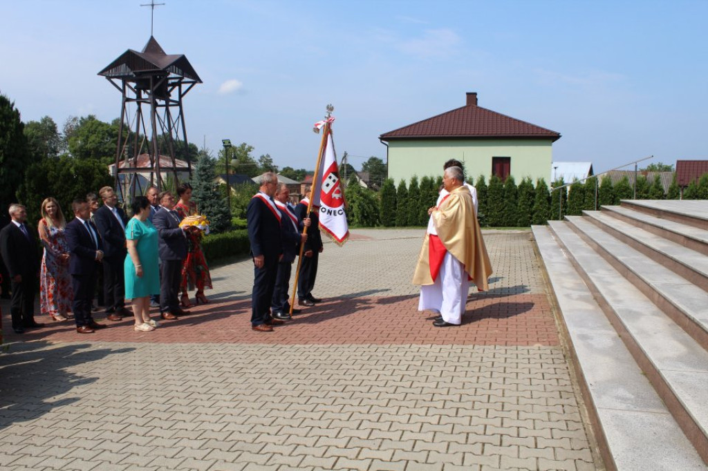 Wieńce z Pijanowa i Wólki najładniejsze na gminnych dożynkach