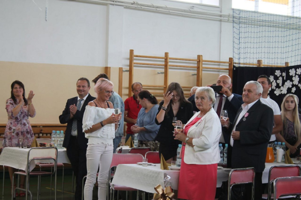 Smyków: Szesnaście par obchodziło 50-lecie pożycia małżeńskiego [zdjęcia]