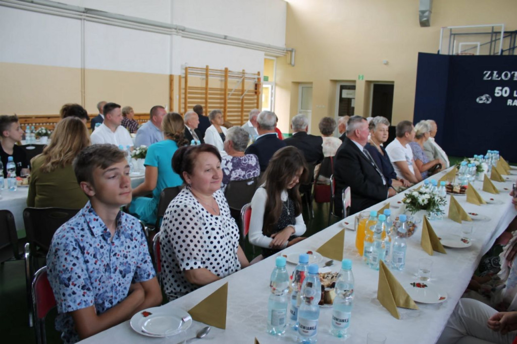 Smyków: Szesnaście par obchodziło 50-lecie pożycia małżeńskiego [zdjęcia]